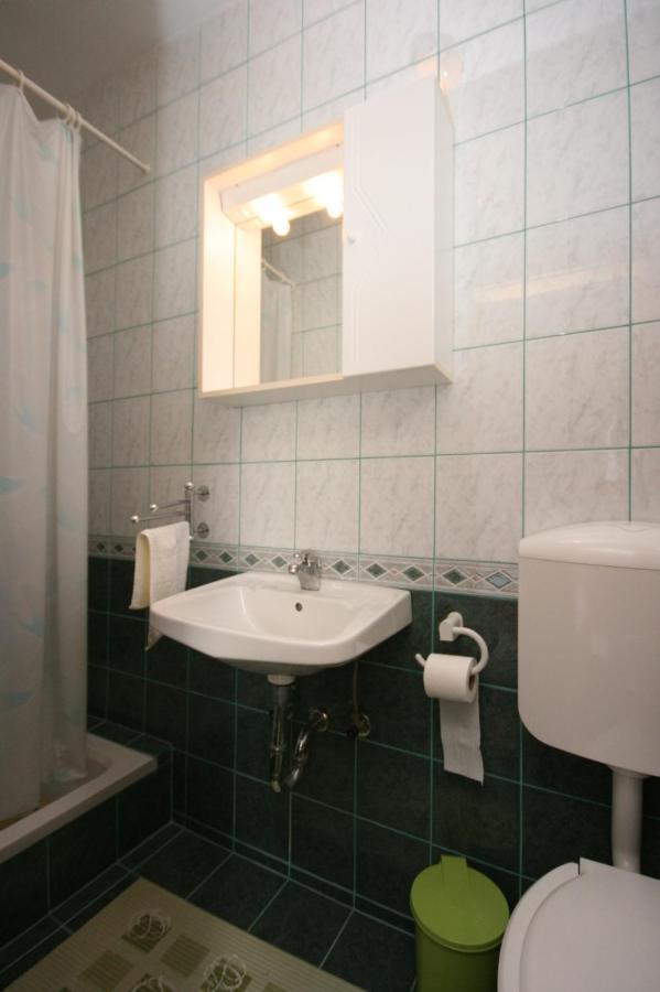 Apartment Stara Novalja 6301B エクステリア 写真